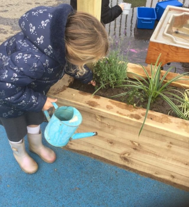 Exploring our new Early Years outdoor area – Queen's Hill Primary School